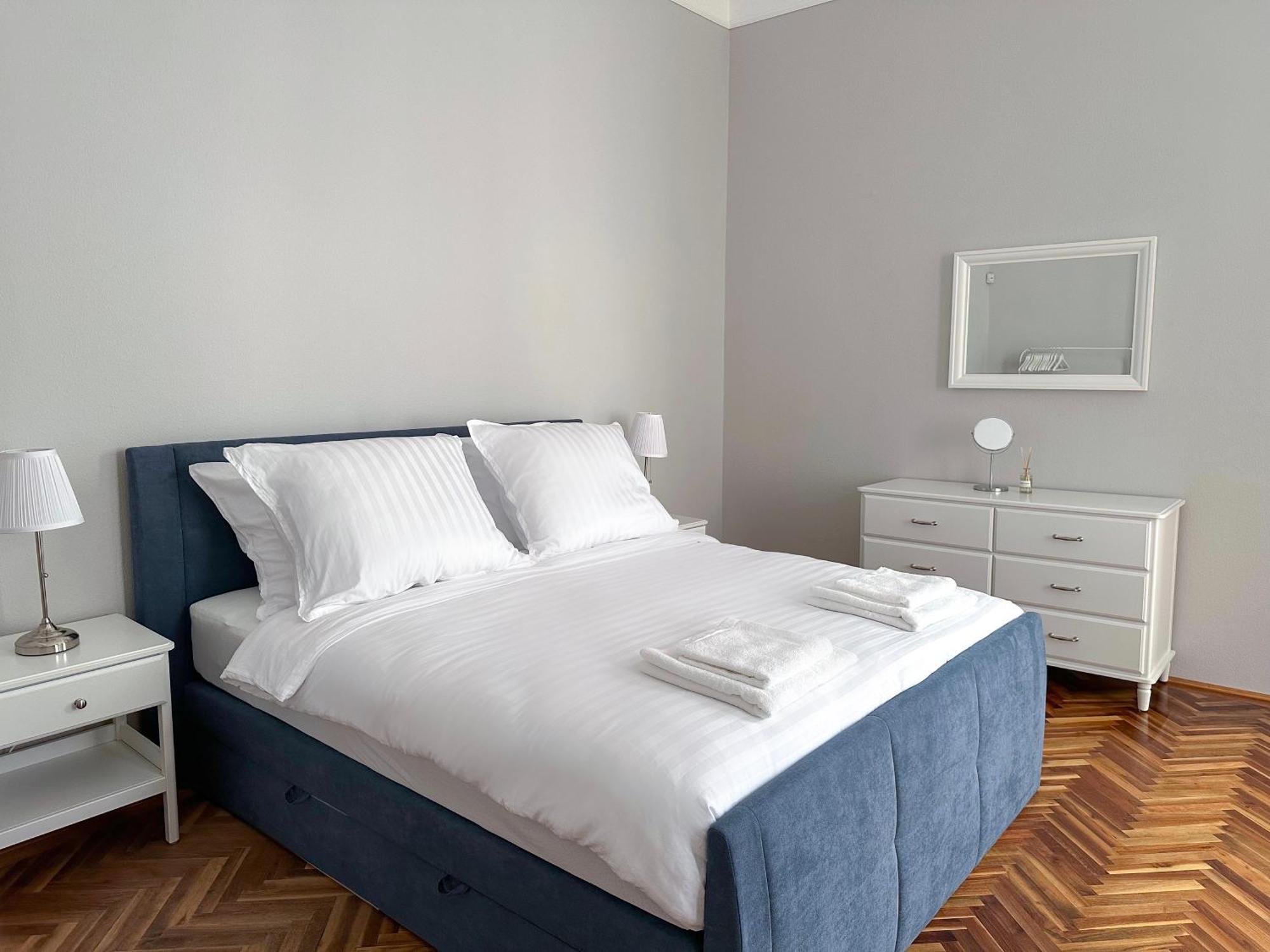 Sunny Castle Apartment บูดาเปสต์ ภายนอก รูปภาพ